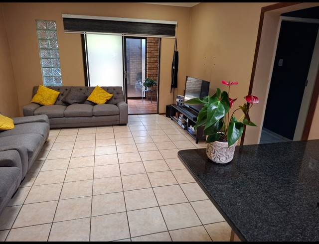 2 BEDROOM TOWNHOUSE FOR SALE IN BERGBRON